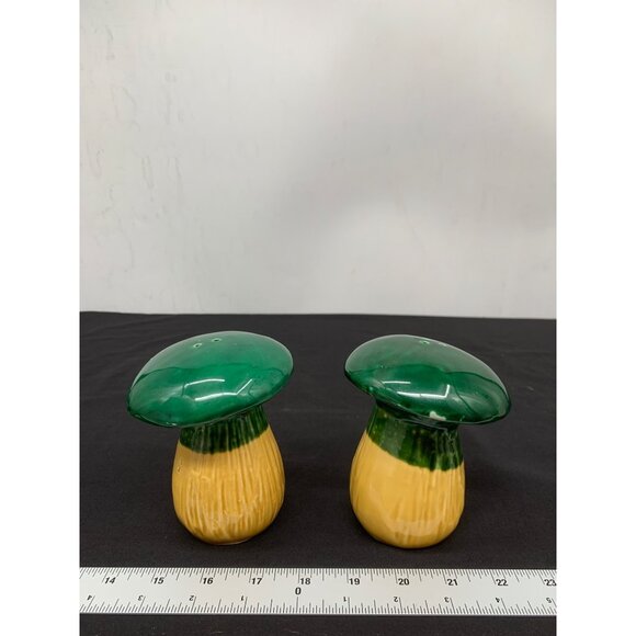 MCM Yellow and Green Mushroom Salt Pepper Shaker Set - Picture 2 of 6